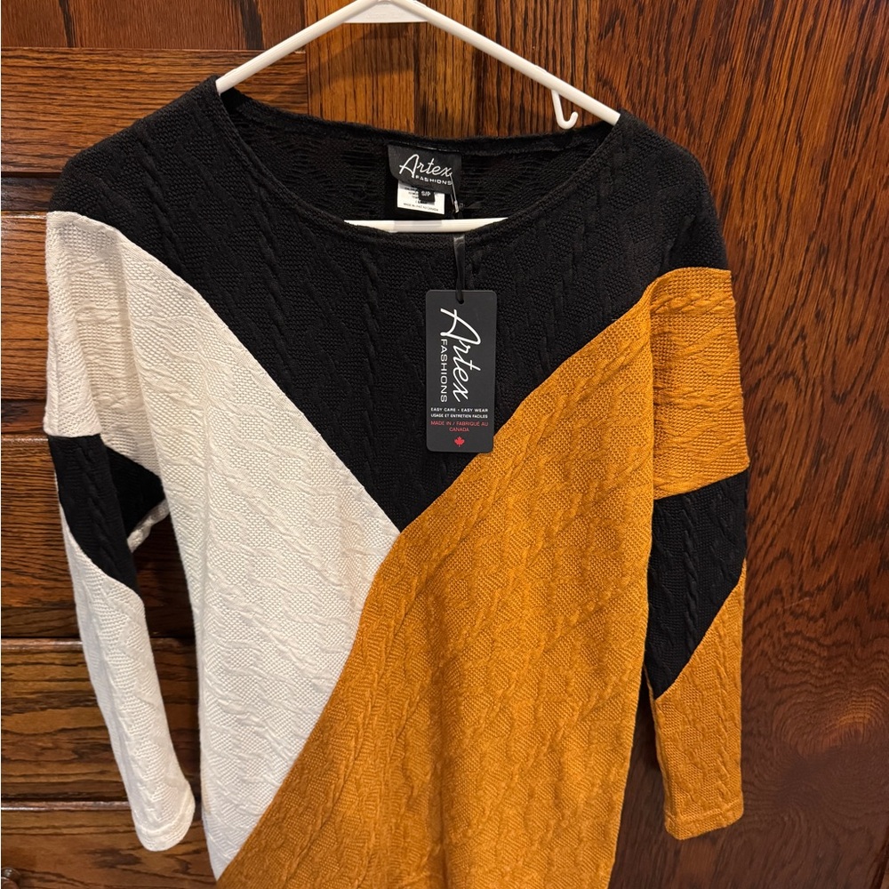 Ardene Black, White, and Orange Women's Crew Neck Sweater